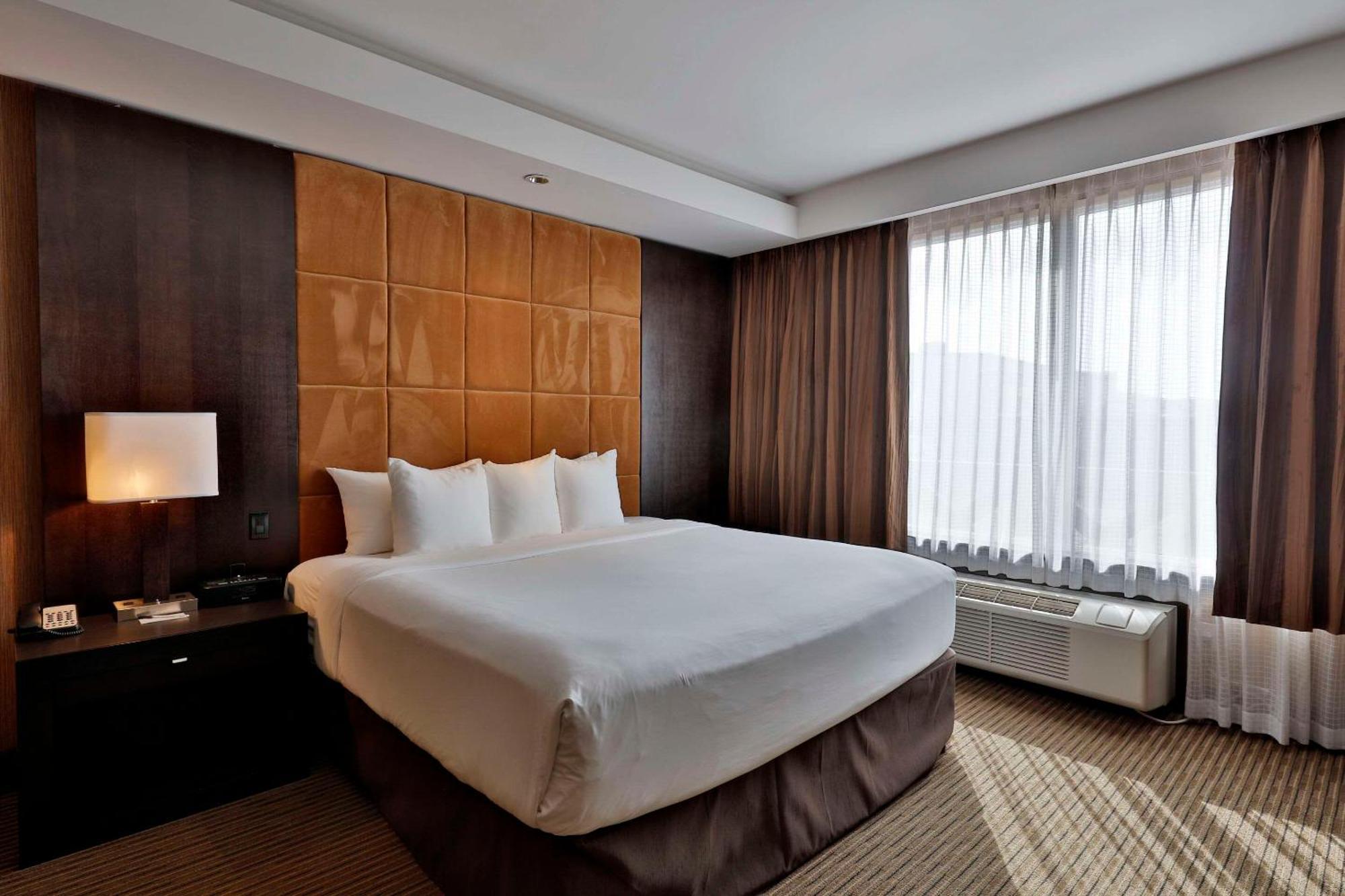 Edmonton Hotel & Convention Center Edmonton Luaran gambar