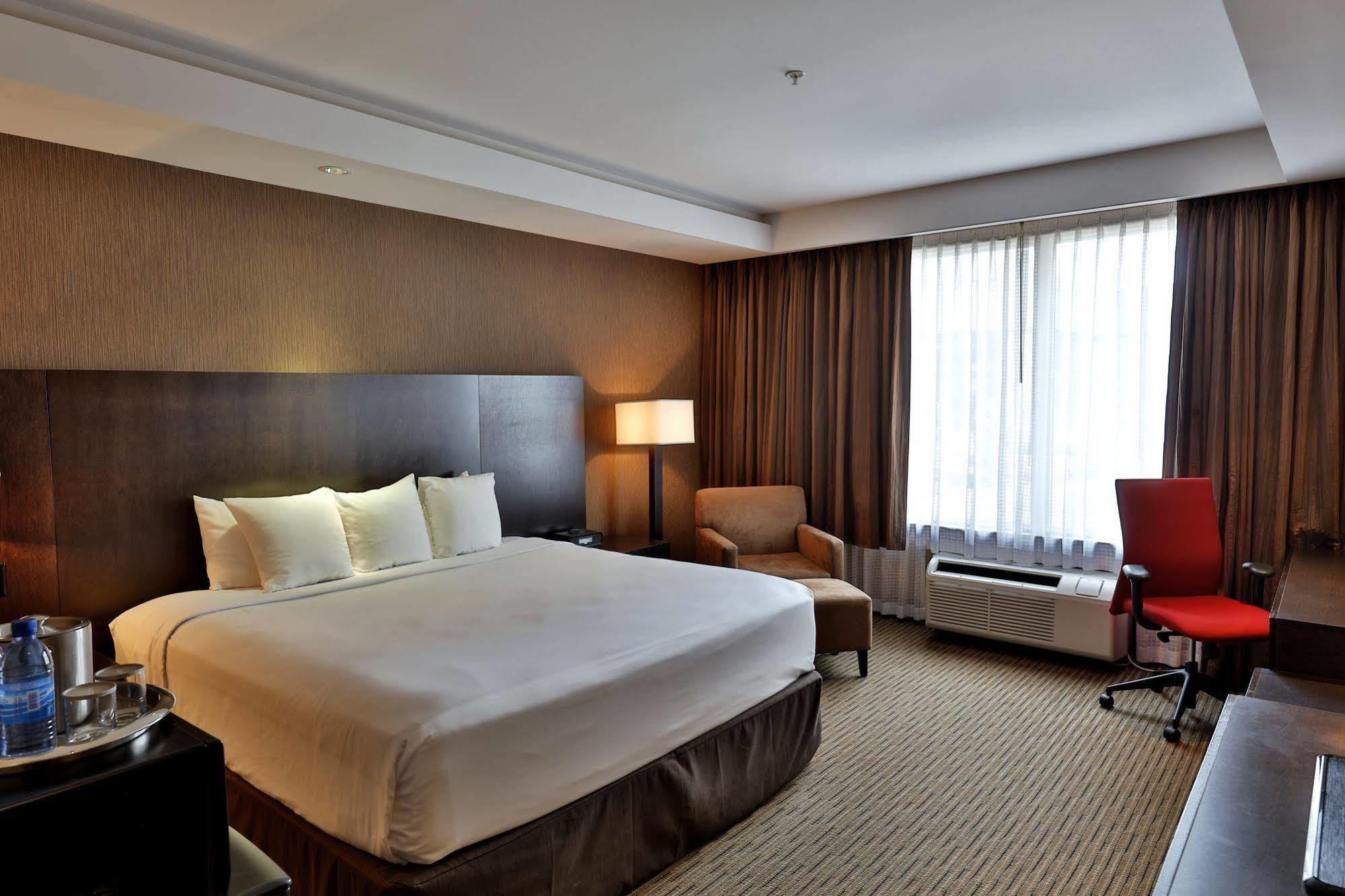 Edmonton Hotel & Convention Center Edmonton Luaran gambar