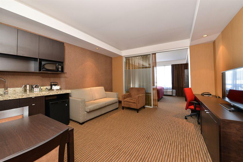 Edmonton Hotel & Convention Center Edmonton Luaran gambar